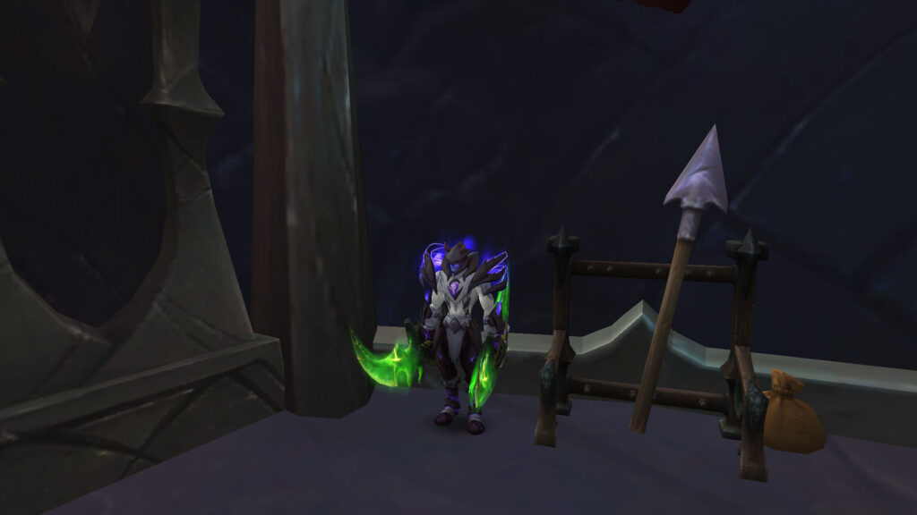 WoW a night elf and a huge arrow